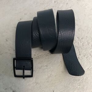 Curated  Basics  Belt